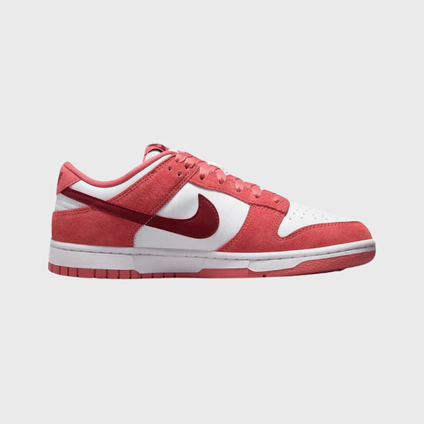 Nike Dunk Low Valentine's Day (2024)